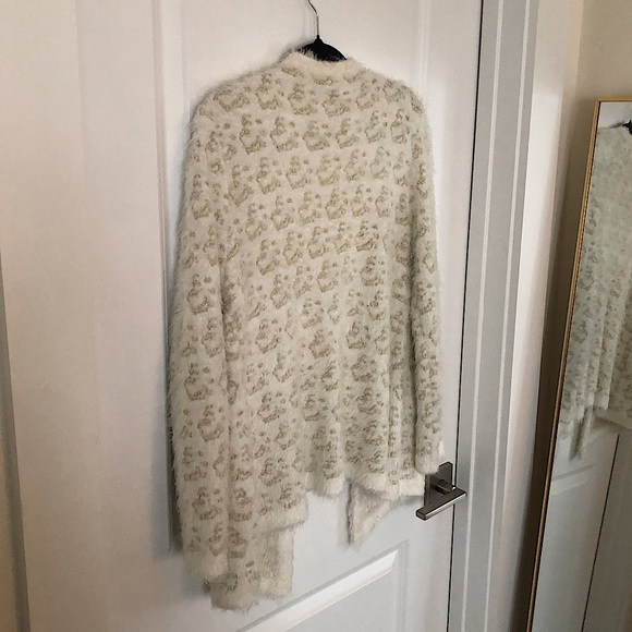 Anthropologie Raga Cassidy Eyelash Cardigan - Picture 7 of 8